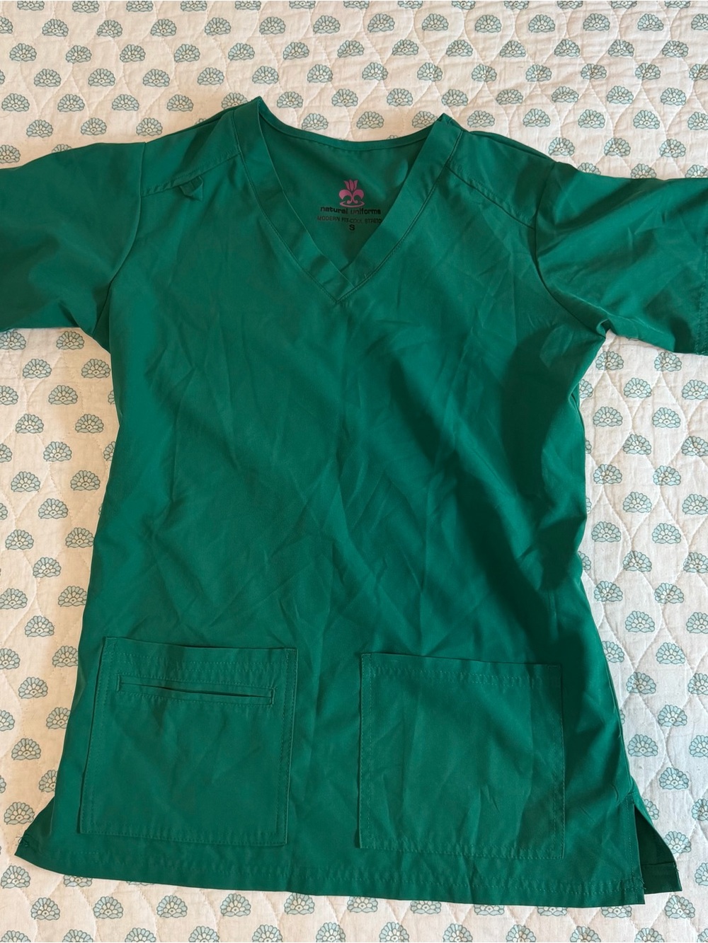 Green Scrub Set - Women's V-Neck Top & Drawstring Pants - Picture 2 of 4